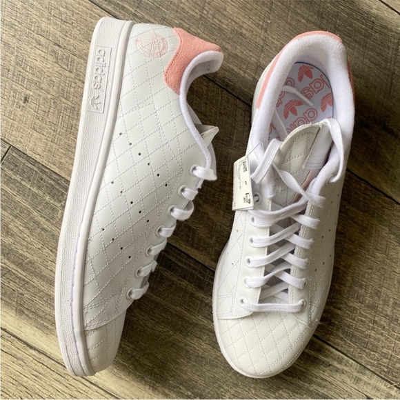NWT Adidas Stan Smith White Pink Tennis Shoes Lace-Up Women's Size 11